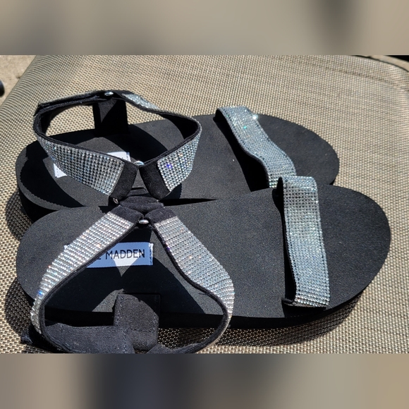 Steve Madden Sandals - Picture 2 of 4